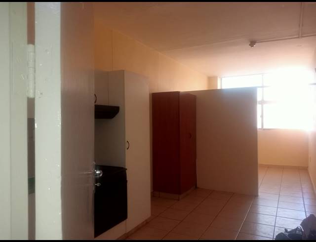 1 BEDROOM FLAT TO LET IN GREYVILLE